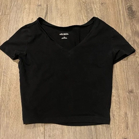 Cropped V neck top women’s xs black euc sexy flattering juniors comfortable - Picture 3 of 5